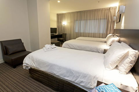Causeway 353 Hotel - Tourism Townsville 20