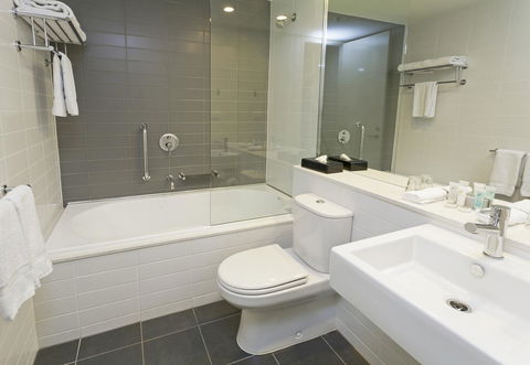 Causeway 353 Hotel - Tourism Townsville 28