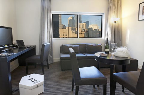 Causeway 353 Hotel - Tourism Townsville 36