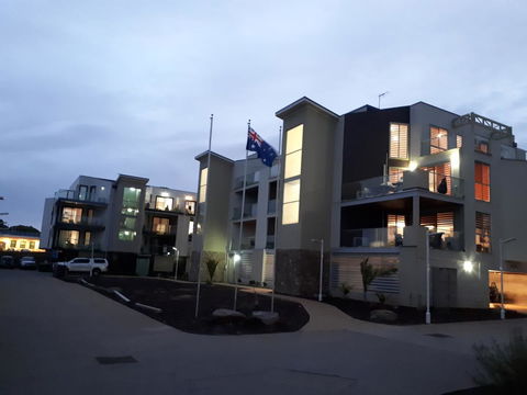 Apartments In Phillip Island Towers - Block C - Tourism Townsville 15