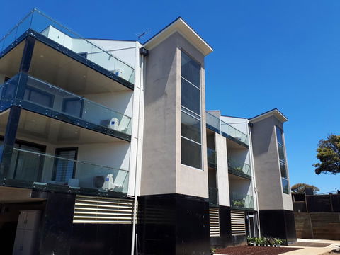 Apartments In Phillip Island Towers - Block C - Tourism Townsville 32