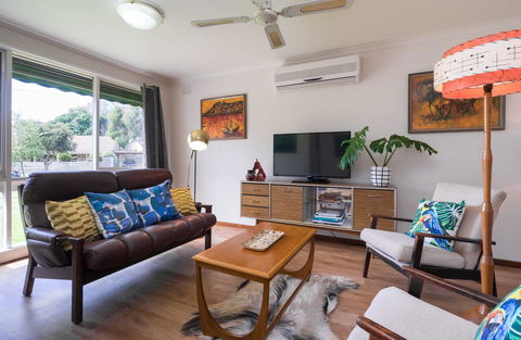 Uptown Frankston - Tourism Townsville 3