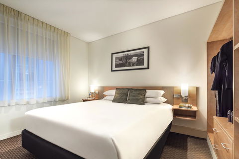 Ibis Melbourne Hotel And Apartments - Tourism Townsville 1