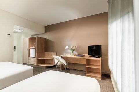 Ibis Melbourne Hotel And Apartments - Tourism Townsville 8