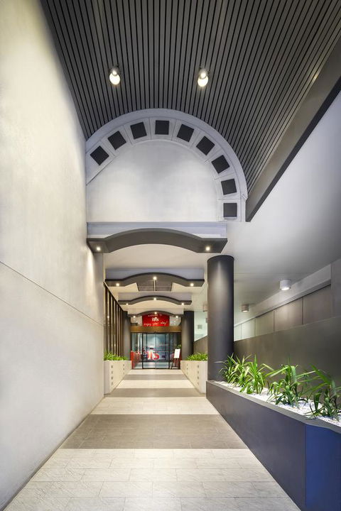 Ibis Melbourne Hotel And Apartments - Tourism Townsville 4