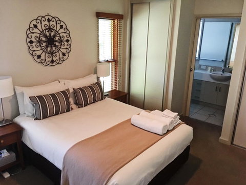 Luxury Abalina Cottages - Tourism Townsville 31