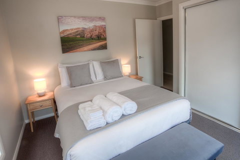 Luxury Abalina Cottages - Tourism Townsville 11