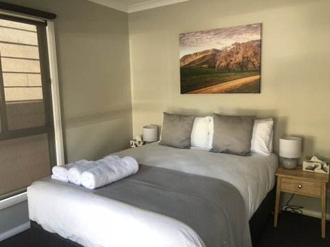 Luxury Abalina Cottages - Tourism Townsville 25