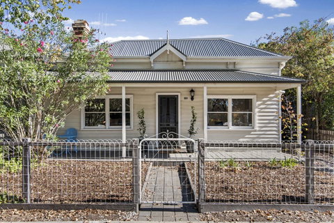 Central Bendigo Cottage, Walk To Everywhere!! - Tourism Townsville 10