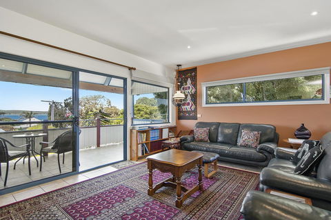 Black Dolphin Beach Penthouse - Tourism Townsville 0
