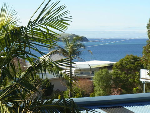 Black Dolphin Beach Penthouse - Tourism Townsville 7