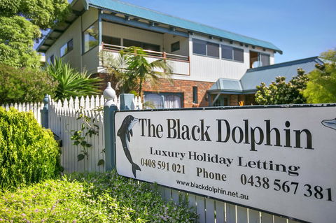 Black Dolphin Beach Penthouse - Tourism Townsville 21