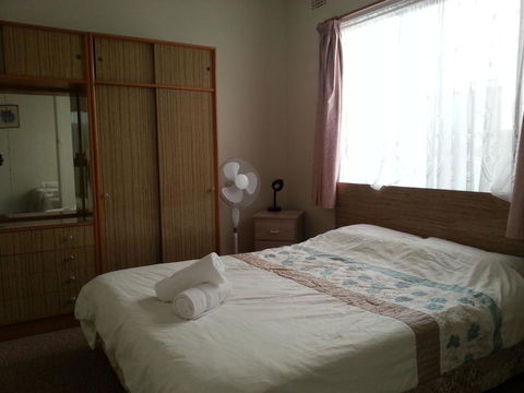 Beachcomber Holiday Units - Tourism Townsville 31
