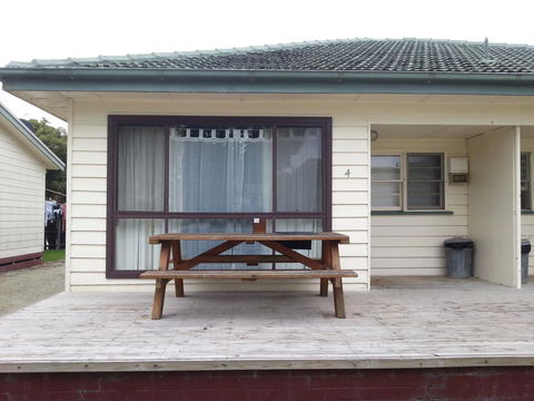 Beachcomber Holiday Units - Tourism Townsville 23