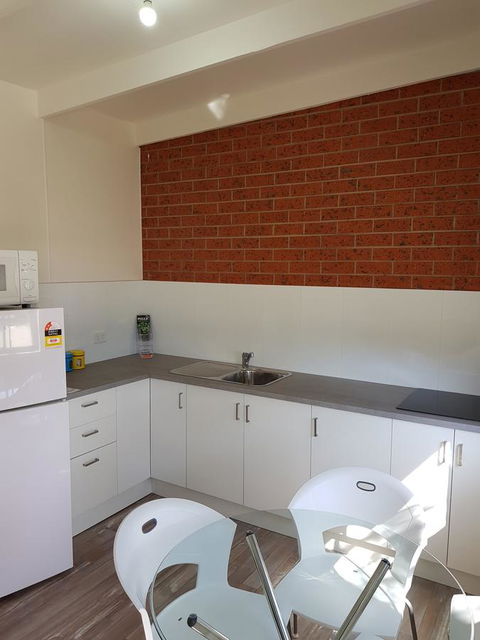 Beachcomber Holiday Units - Tourism Townsville 12