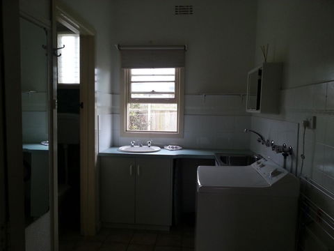 Beachcomber Holiday Units - Tourism Townsville 27