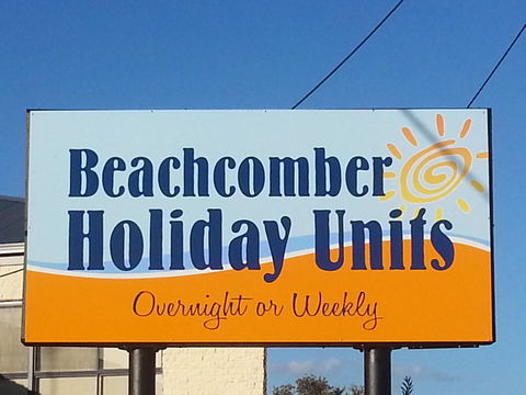Beachcomber Holiday Units - Tourism Townsville 0