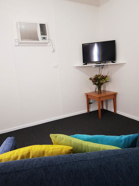 Beachcomber Holiday Units - Tourism Townsville 14