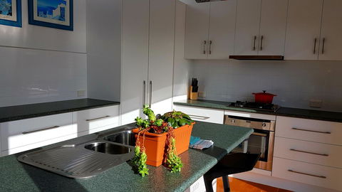 Beach Retreat Apartment Marengo - Tourism Townsville 3