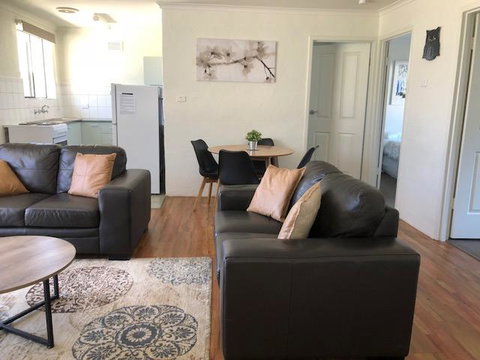 Willow Dene Holiday Apartments - Tourism Townsville 3