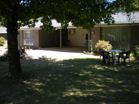 Willow Dene Holiday Apartments - Tourism Townsville 4