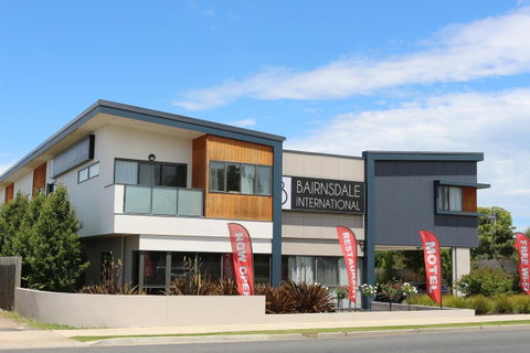 Bairnsdale International - Tourism Townsville 7