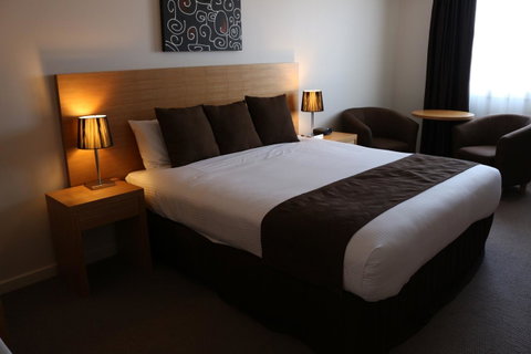 Bairnsdale International - Tourism Townsville 11