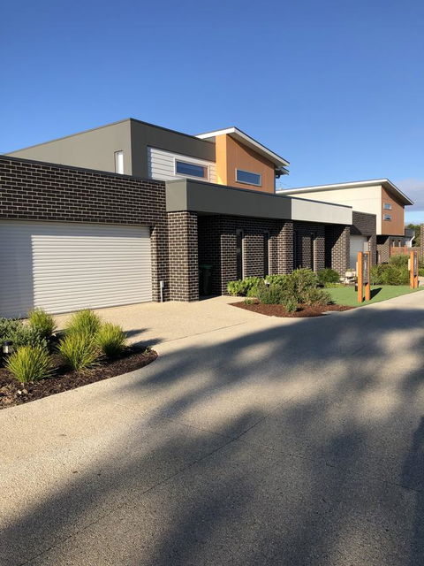 Escape On Birch - Tourism Townsville 35