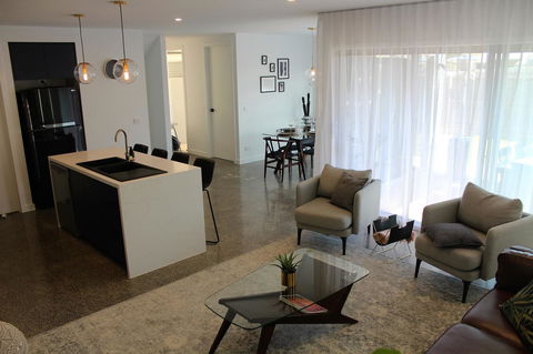 Escape On Birch - Tourism Townsville 28