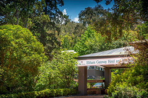 Eltham Gateway Hotel & Conference Centre - Tourism Townsville 0