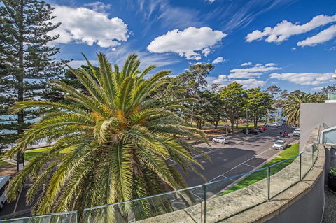 C-Scape Esplanade Cowes - Tourism Townsville 5