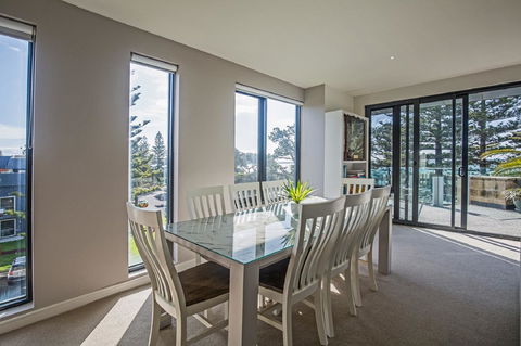 C-Scape Esplanade Cowes - Tourism Townsville 12