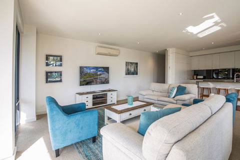 C-Scape Esplanade Cowes - Tourism Townsville 10