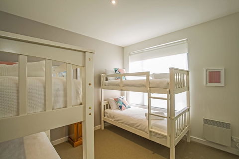 C-Scape Esplanade Cowes - Tourism Townsville 16