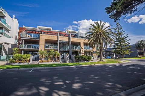 C-Scape Esplanade Cowes - Tourism Townsville 19