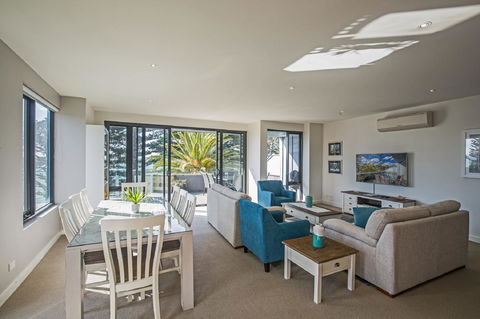 C-Scape Esplanade Cowes - Tourism Townsville 3