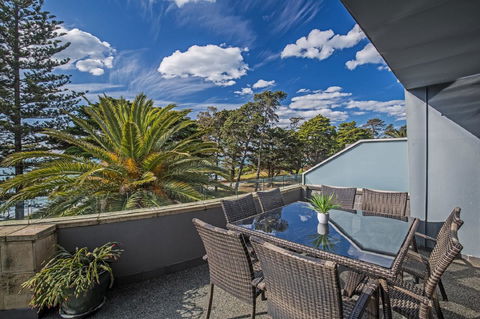 C-Scape Esplanade Cowes - Tourism Townsville 11