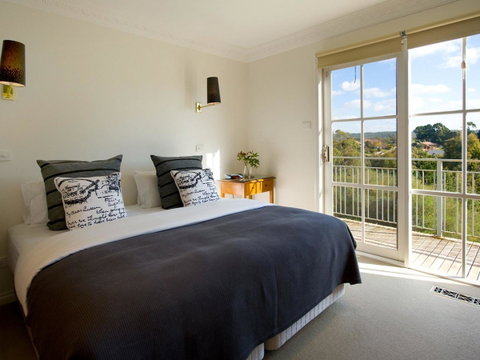 Churchills - Tourism Townsville 4