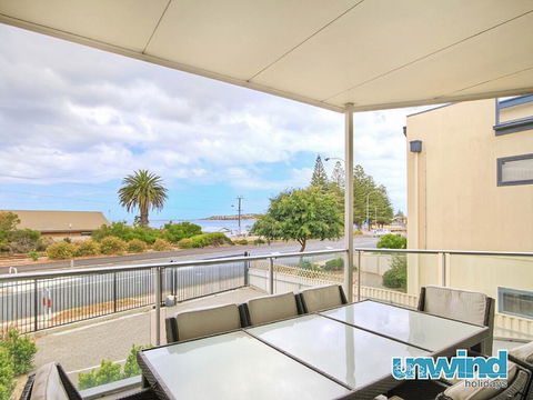 The Block Views Apartments Victor Harbor - Tourism Townsville 3