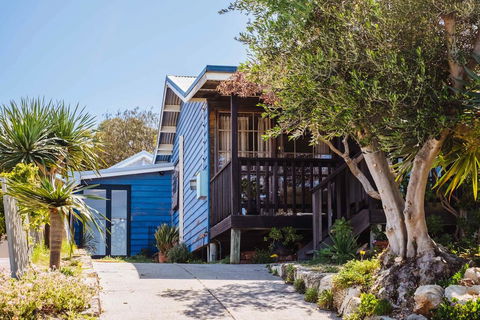 The Blue Beach House - Tourism Townsville 2