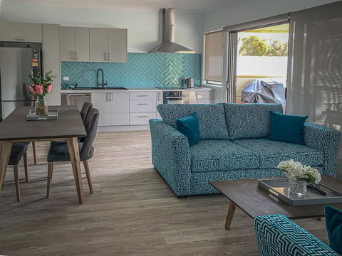 The Boathouse - Tourism Townsville 0