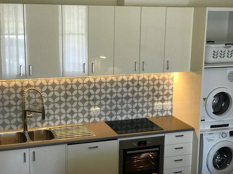 The Botanic Apartments Williamstown - Tourism Townsville 2