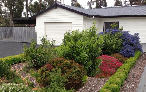 The Cosy Cottage - Tourism Townsville 0