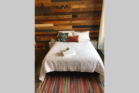 The Cottage - 58 Acre Farm Stay At Hanging Rock - Tourism Townsville 1