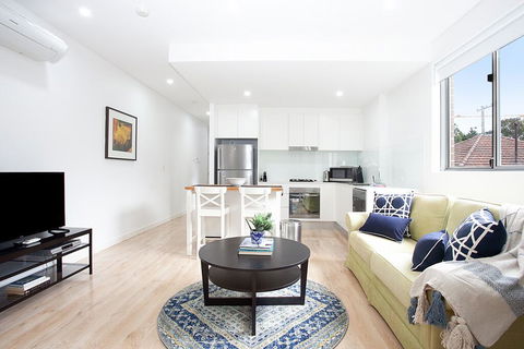 The Cove - L'Abode Accommodation - Tourism Townsville 1