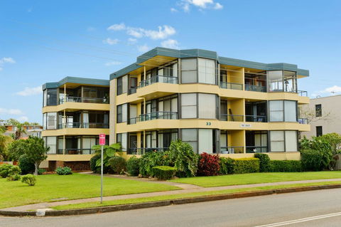The Crest 6 33 Pacific Drive - Tourism Townsville 0