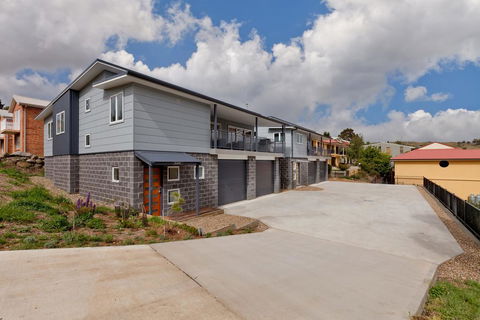 The Elements East - Jindabyne - Tourism Townsville 0
