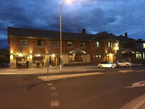 The George Hotel - Tourism Townsville 0