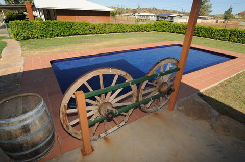 The Gidgee Inn - Tourism Townsville 0