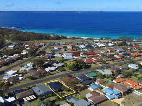 The Great White - Beach Living At Its Best - Tourism Townsville 3